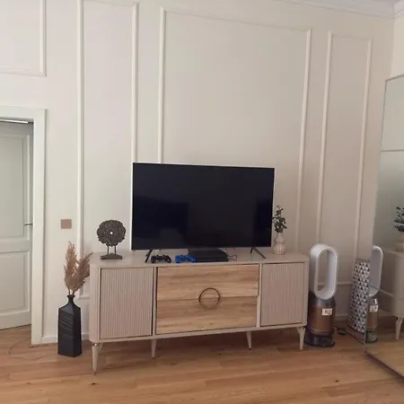 De Lux Daire Kaloşvar